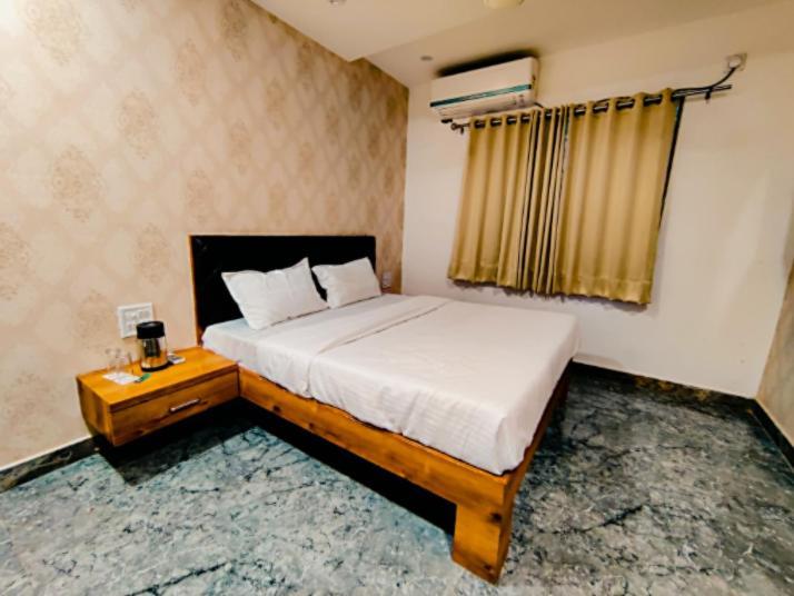 The Shah Imperial Hotel Gwalior Exterior photo